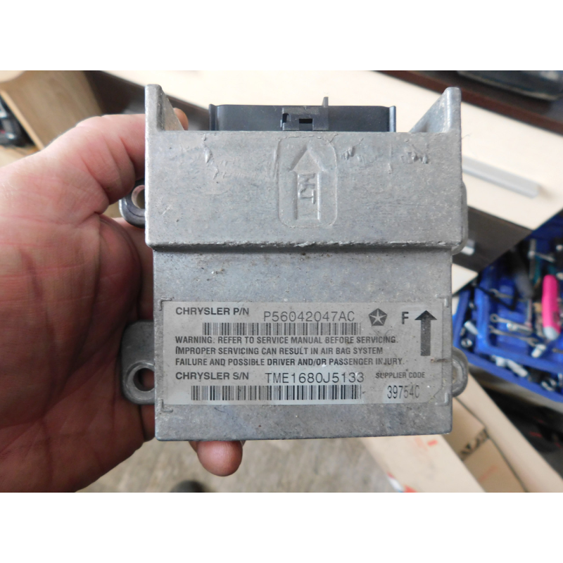Блок безбекі AIRBAG JEEP LIBERTY 2.8 D. P56042047AC Блок безбекі AIRBAG JEEP LIBERTY 2.8 D. P56042047AC